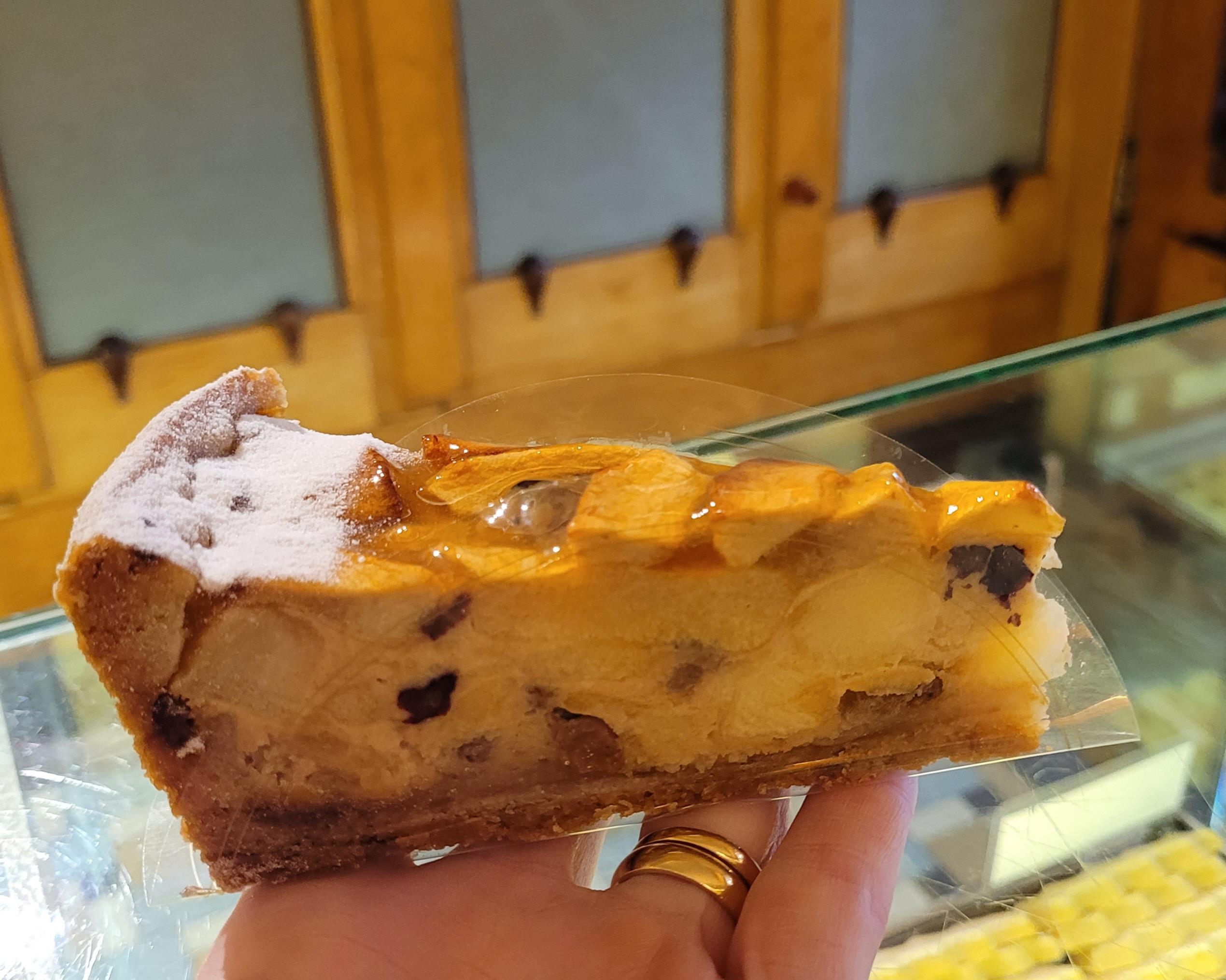 Porción jugosa de appeltaart de Patisserie Holtkamp.